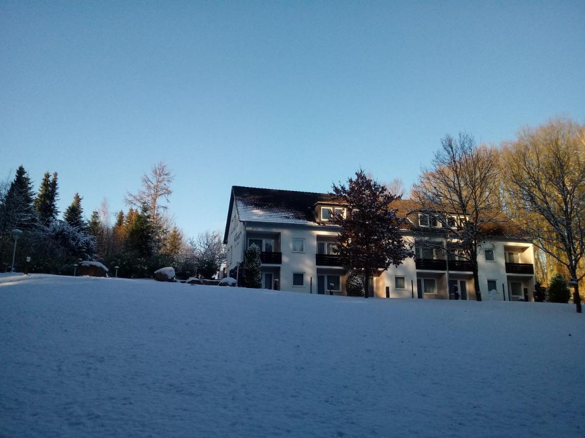 Gaestehaus Falkenhof Westensee 外观 照片
