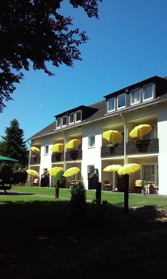 Gaestehaus Falkenhof Westensee 外观 照片